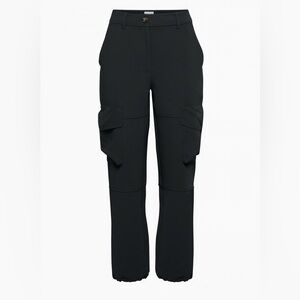 Aritzia Wilfred High-rise Japanese crepe cargo pants, black, size 8
